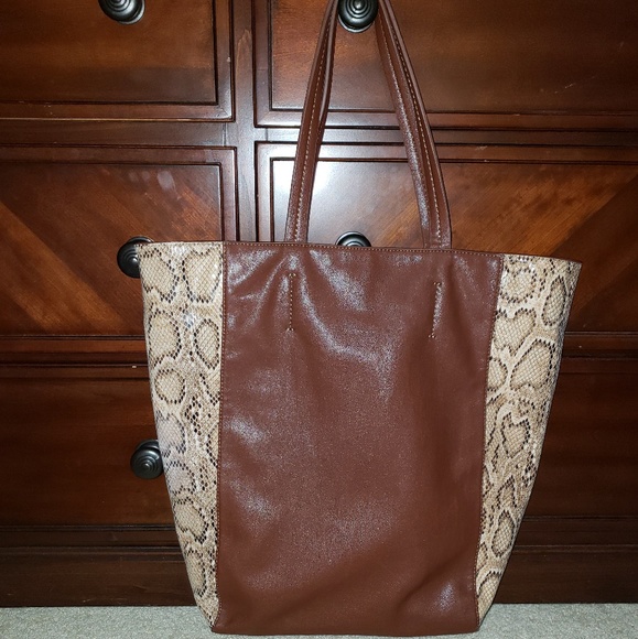 Olli Handbags - 😍NWOT Large Olli leather/snake skin tote